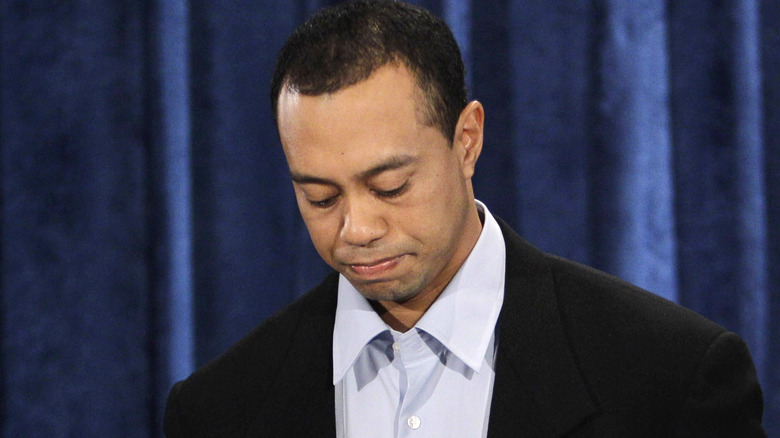 Tiger Woods s'excusant pour ses affaires,