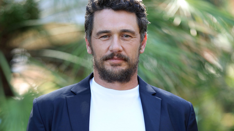 James Franco posant à l'événement