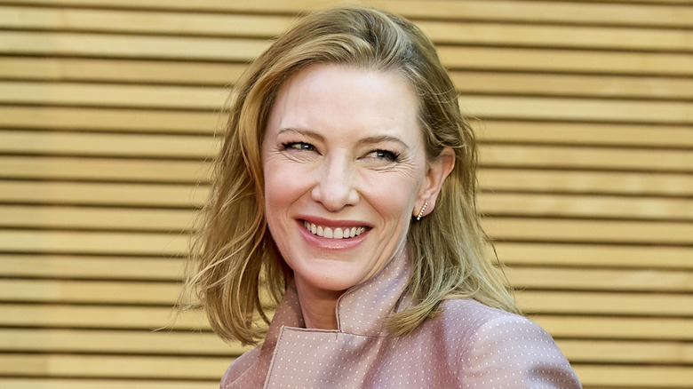 Cate Blanchett souriante