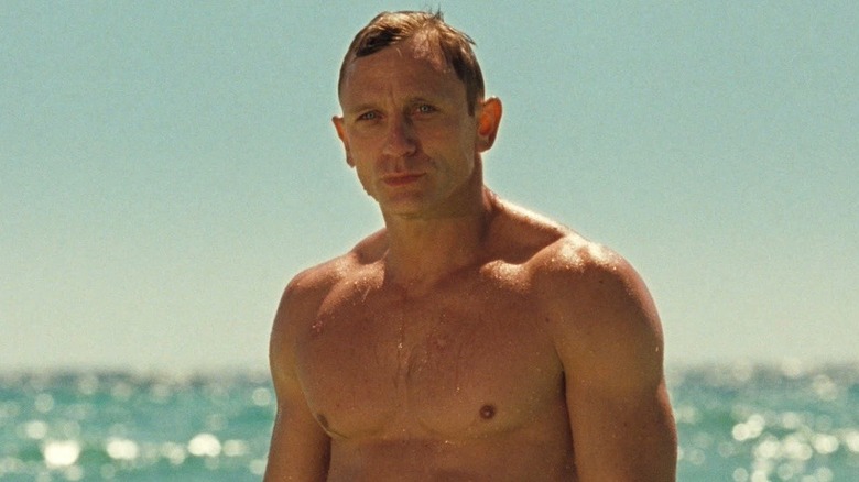 Daniel Craig sur la plage dans "Casino Royale"