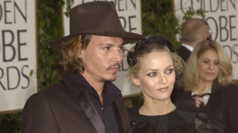 Johnny Depp et Vanessa Paradis posent