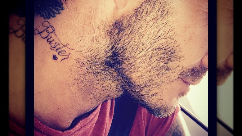 David Beckham tatouage buster cou