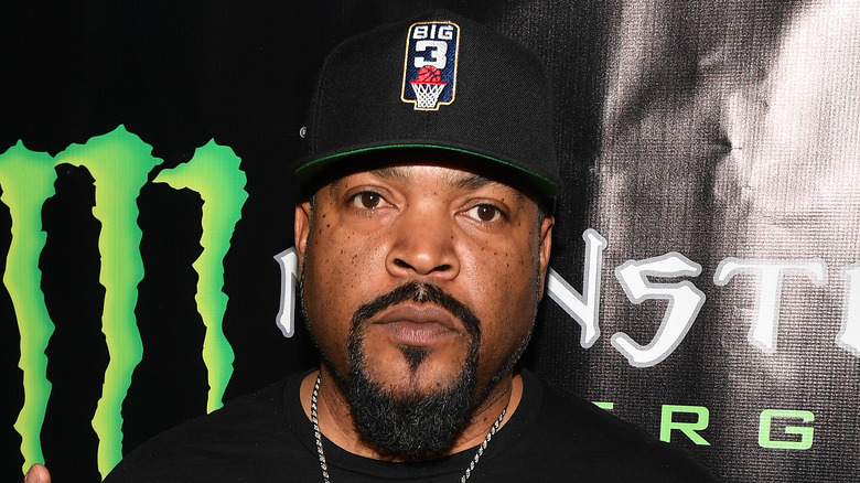 Ice Cube à la recherche de sérieux dans une casquette
