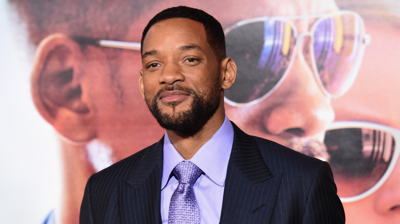 Will Smith sourit