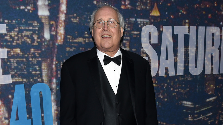Chevy Chase souriant
