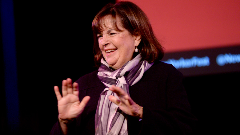 Ina Garten agitant