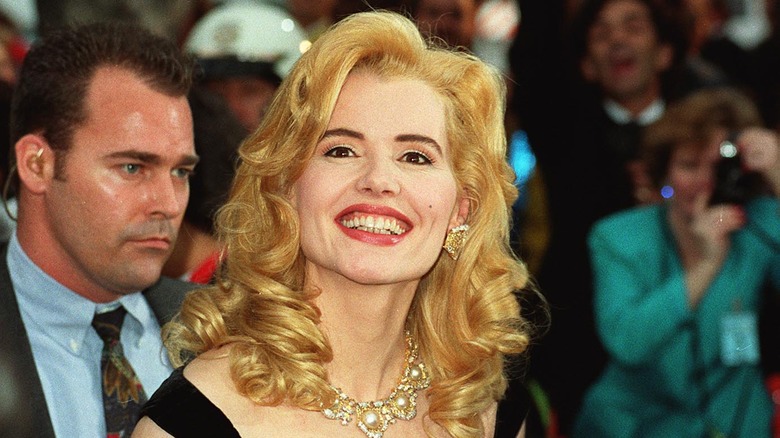 Geena Davis souriante