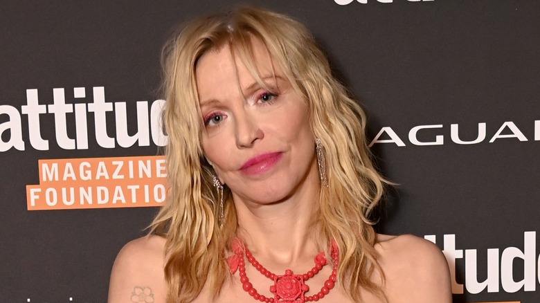 Courtney Love tête inclinable