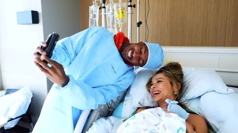 Nick Cannon et Alyssa Scott avec un nouveau-né