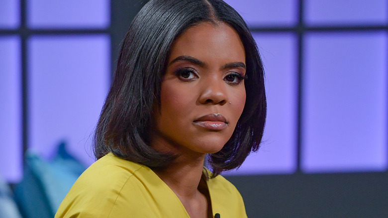 Candace Owens fronçant les sourcils à l'événement