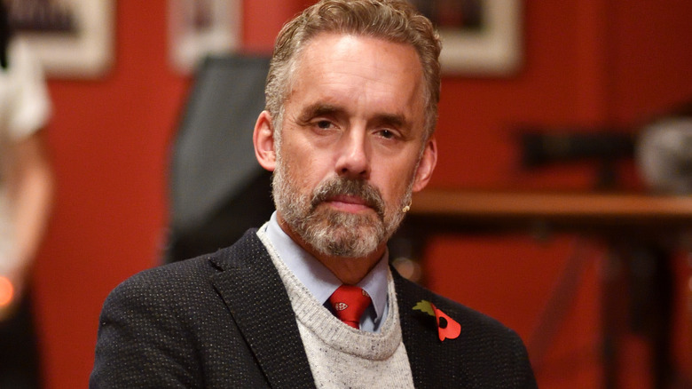 Jordan Peterson l'air pensif