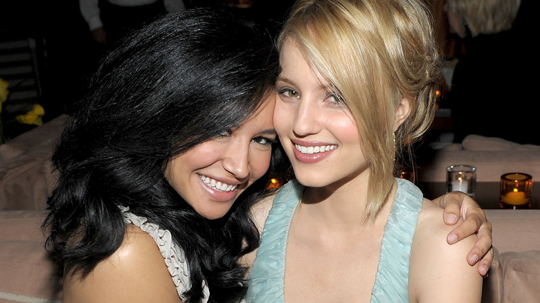 Naya Rivera et Dianna Agron sourient ensemble