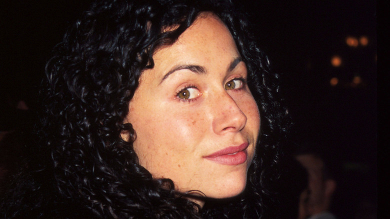 Minnie Driver, souriant