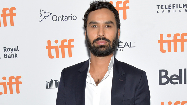 Kunal Nayyar posant à l'événement TIFF