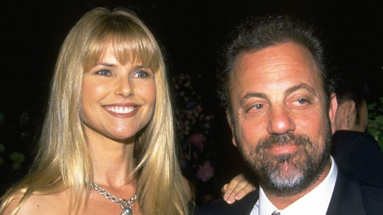 Christie Brinkley et Billy Joel souriant 