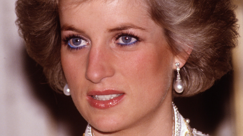 Eye-liner bleu princesse Diana