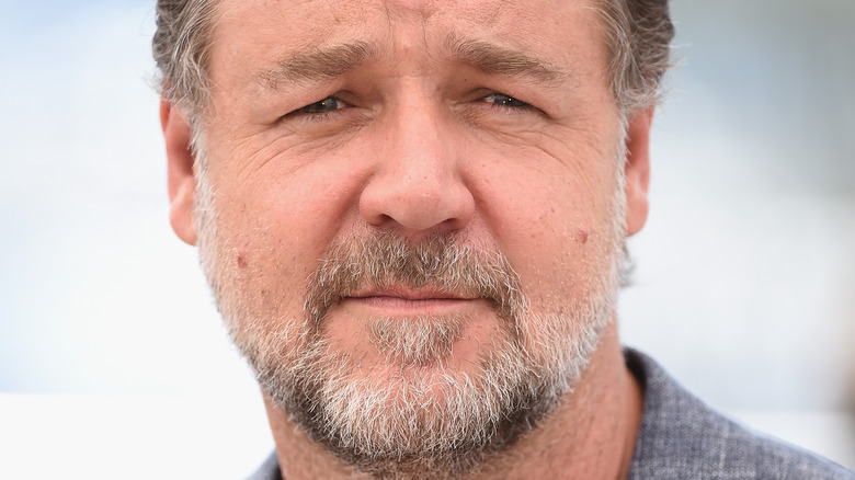 Russell Crowe louche