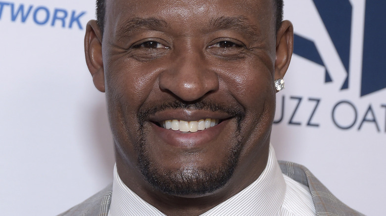 Willie McGinest souriant