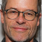 Des temps plus sombres dans la vie de Guy Pearce