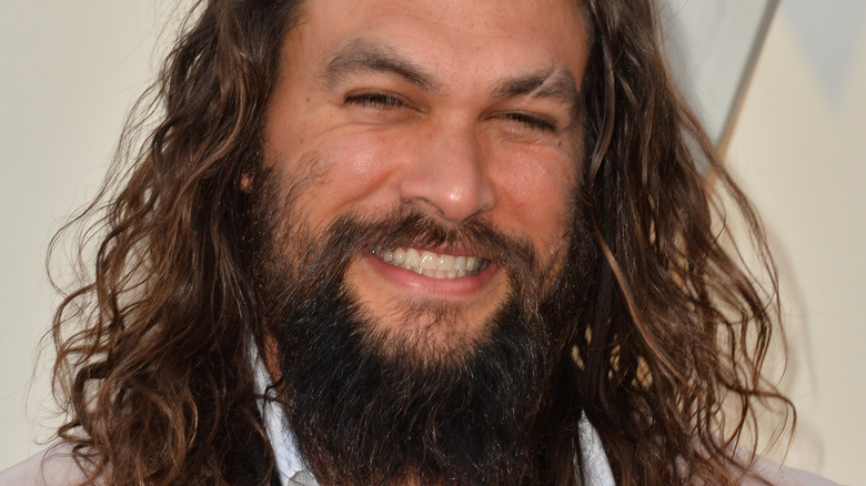 La signification derrière la poignée Instagram de Jason Momoa