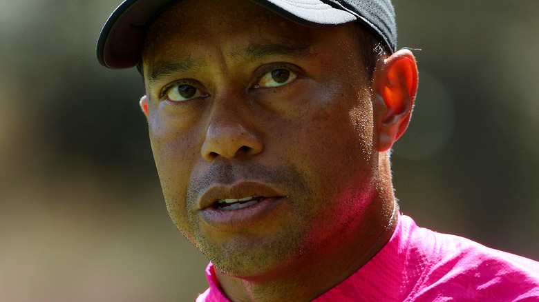 Tiger Woods a l'air sérieux