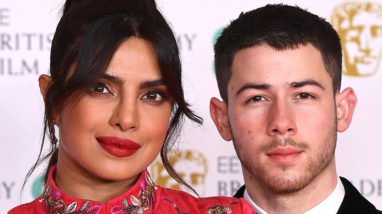 Les tatouages ​​​​assortis de Nick Jonas et Priyanka Chopra ont une signification vraiment douce