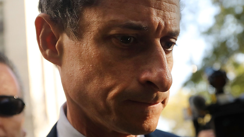 Où est Anthony Weiner maintenant?