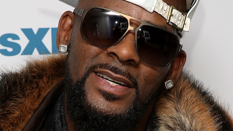 R Kelly clarifie les rumeurs de grossesse de Joycelyn Savage