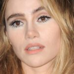 Suki Waterhouse se lave-t-elle vraiment les cheveux avec du Coca-Cola ?