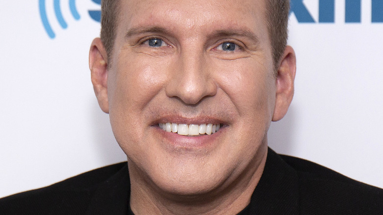 Todd Chrisley maintient son innocence et celle de Julie alors que la peine de prison se profile