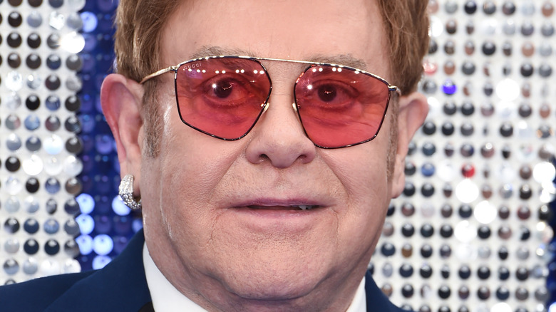 Elton John lors d'un événement 