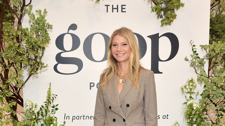 Gwyneth Paltrow sourit