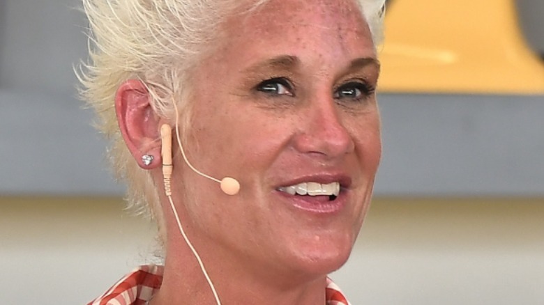 Anne Burrell sur le plateau