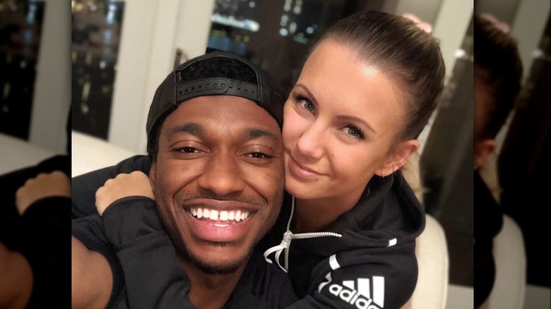 Robert Griffin et Grete Griffin prennent un selfie 