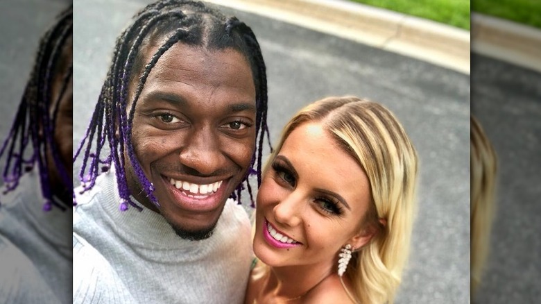 Robert Griffin III et Grete Griffin posent 