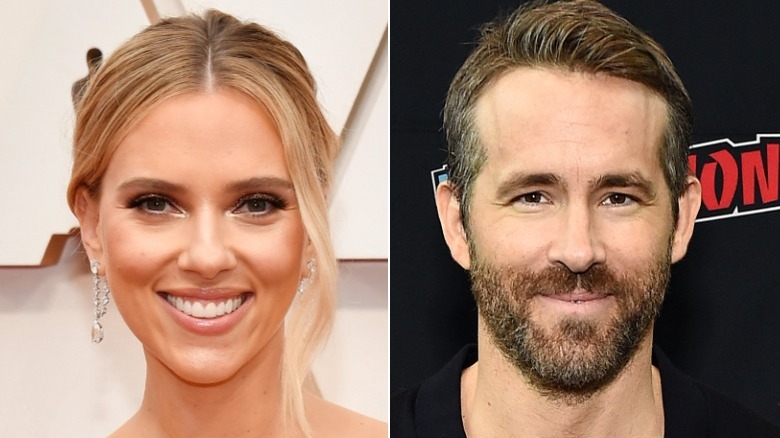 Scarlett Johansson et Ryan Reynolds sourient tous les deux