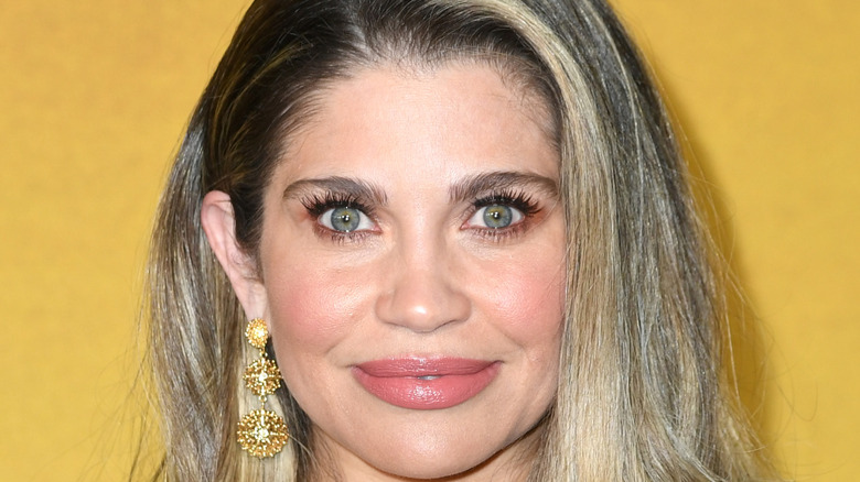 Danielle Fishel posant pour les caméras