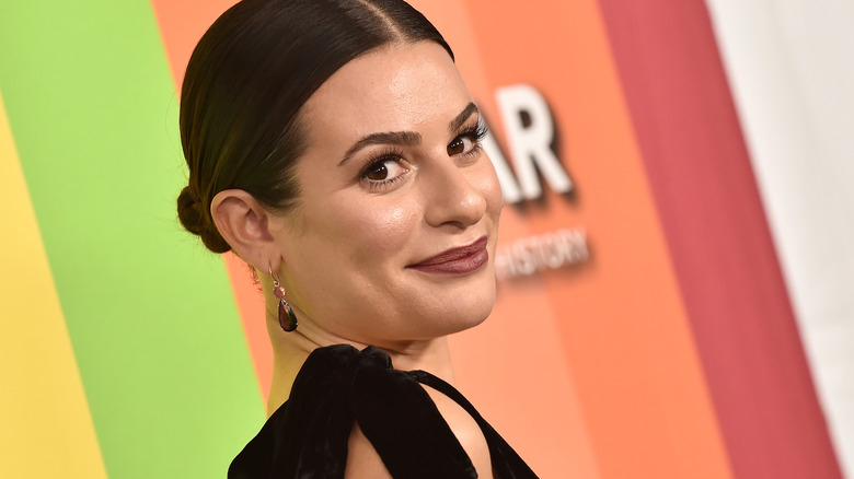 Lea Michele souriant lors d'un événement 