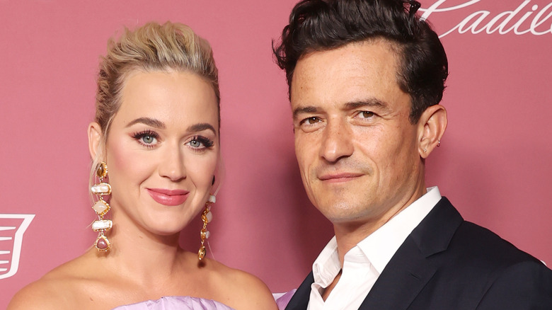 Katy Perry souriante avec Orlando Bloom