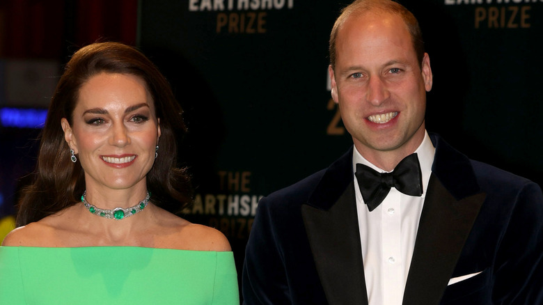 Kate Middleton et le prince William sourient ensemble 