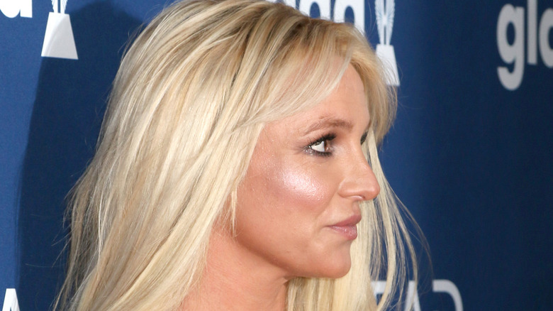 Profil latéral de Britney Spears