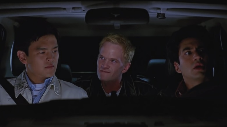 John Cho, Neil Patrick Harris et Kal Penn dans une voiture