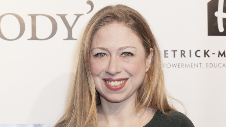 Chelsea Clinton souriante