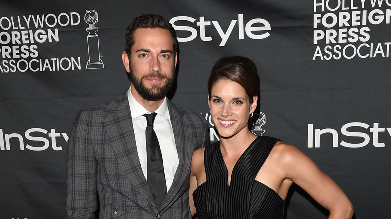 Zachary Levi et Missy Peregrym posent