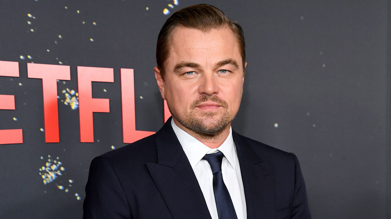 Leonardo DiCaprio posant pour une photo