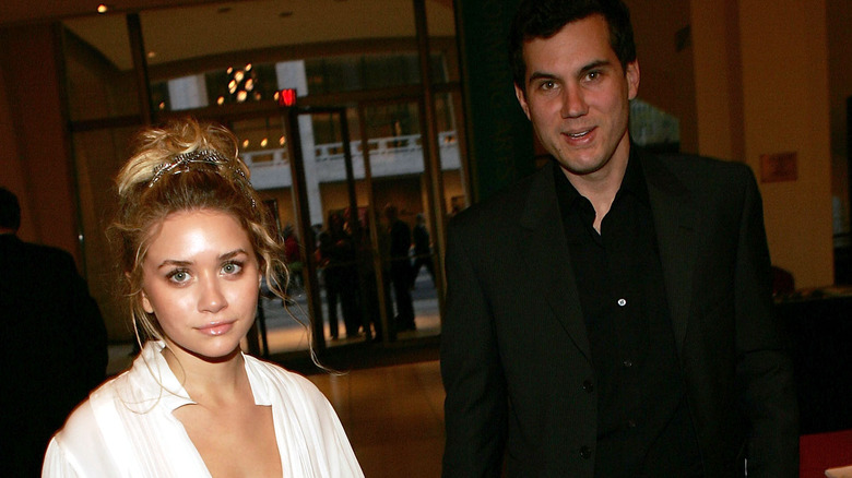 Scott Sartiano et Ashley Olsen posant 