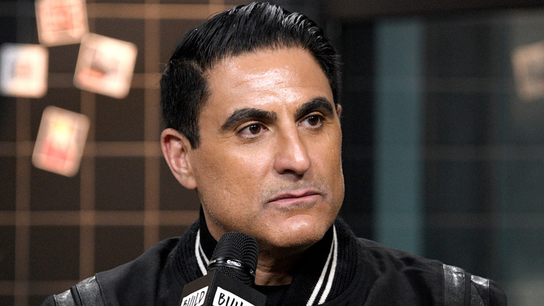 Veste noire Reza Farahan