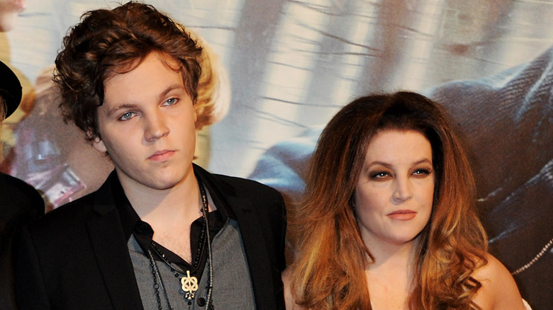 Benjamin Keough avec Lisa Marie Presley