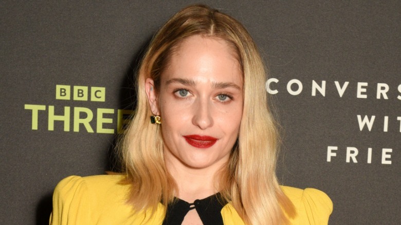 Jemima Kirke posant