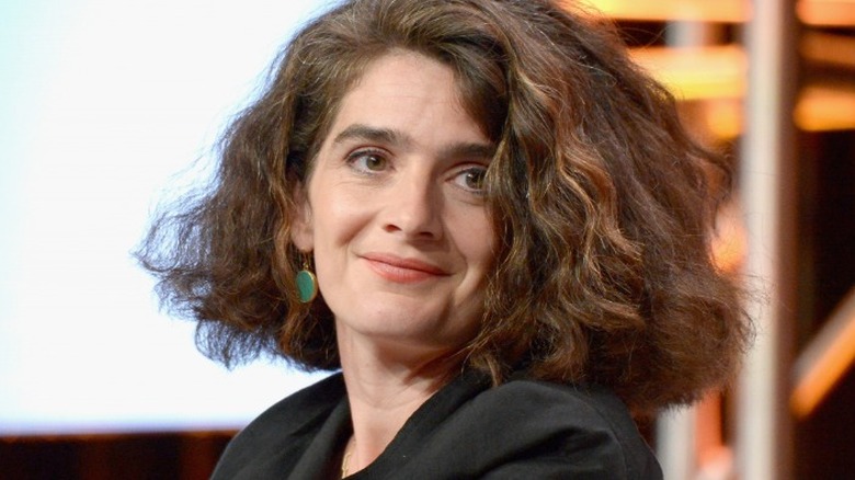 Gaby Hoffmann souriant